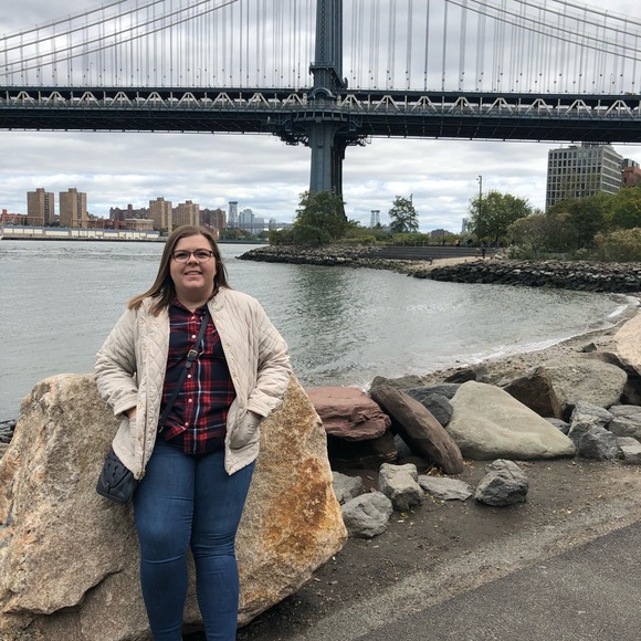 Meet your Posher, Katie - Picture 1 of 1